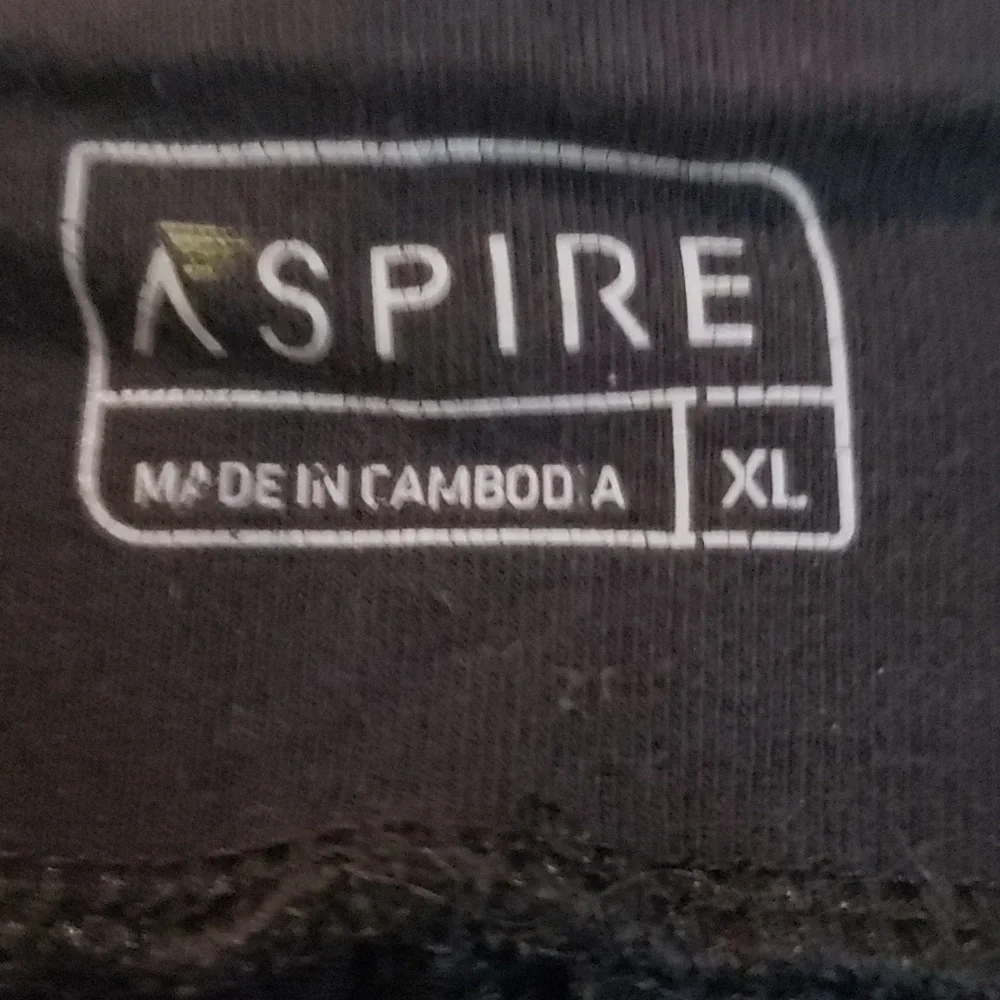Capris - Picture 3 of 3